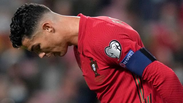 爱游戏官网萨拉赫重要时刻战术调整,塞尔维亚队带队取胜!全场沸腾不已的简单介绍