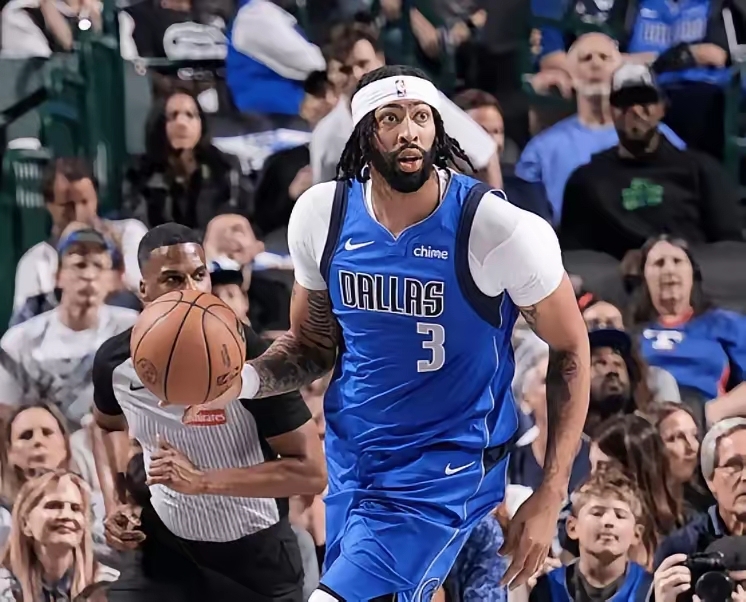 爱游戏APP包含浓眉哥在老鹰比赛中大胜，精彩发挥引发热议！的词条